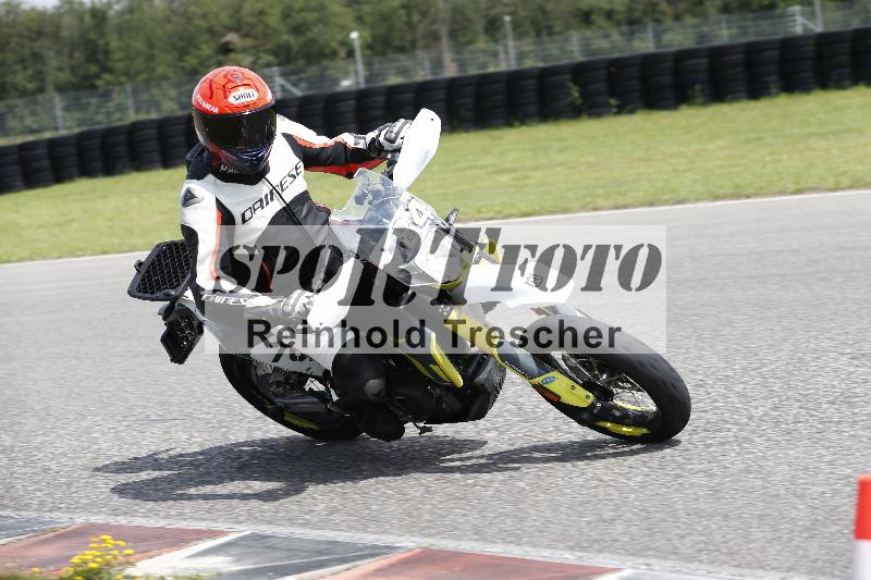 /Archiv-2024/29 12.06.2024 MOTO.CH Track Day ADR/Gruppe gelb/84